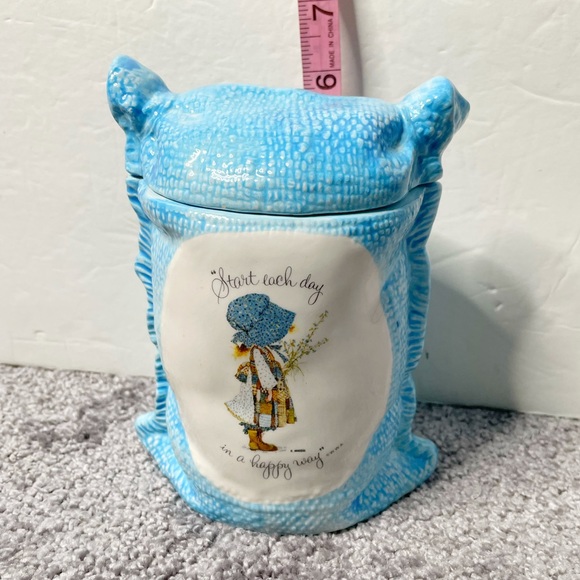 Vintage Holly Hobbie Flower Sack Ceramic Covered Jar Canister 1973 Japan - Picture 8 of 10